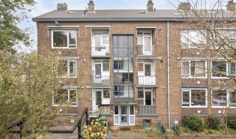 koop  Alphen aan den Rijn  Charlotte de Bourbonstraat 72 – Hoofdfoto