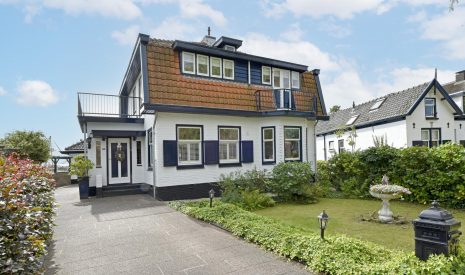 Te koop: Foto Woonhuis aan de Dorpsstraat 30 in Nieuwkoop