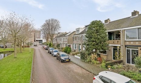 Te koop: Foto Woonhuis aan de Wilgenlaan 40 in Alphen aan den Rijn