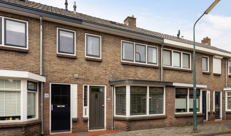 koop  Woerden  Burg. Schalijstraat 18 – Hoofdfoto