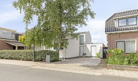 Te koop: Foto Woonhuis aan de Herenweg 81 in Rijnsaterwoude